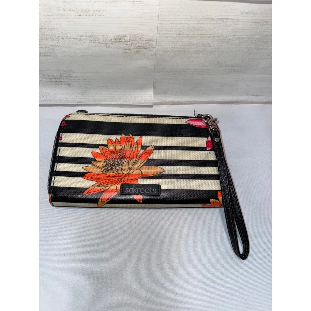 Sakroots wristlet wallet